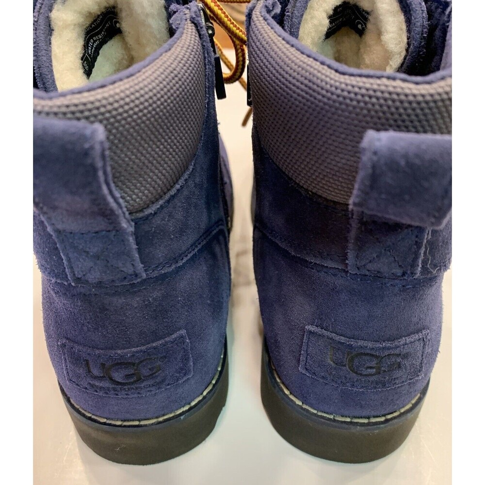 UGG $90 Kids Hiking Boots US Size 4 Sherpa Lining Water Proof  Navy Hilmar EUC - Picture 5 of 9